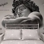 Arte Y Descanso. Ubicado Al Lado Del Puerto Deportivo, En Pleno Casco Historico-artistico De Cimadevilla Y Entre Dos Principales Playas De Gijon. Gijón
