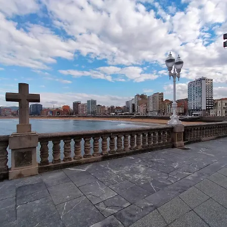 Apartment Arte Y Descanso: Historic Cimadevilla Near Marina And Beaches